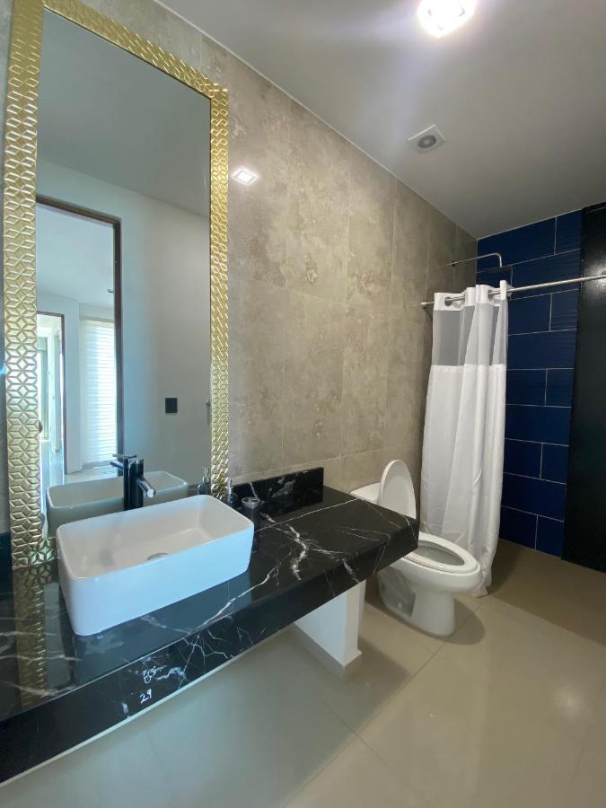 Angelina 28 Beachfront And Family Apartments - Modern And Relaxing Long Stays - 20 Min From Cancun Airport Puerto Morelos Exteriör bild