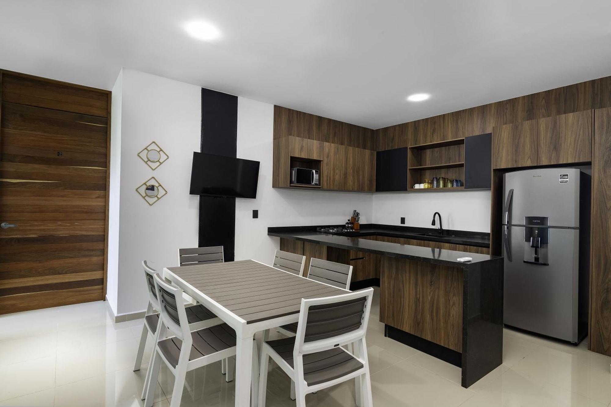 Angelina 28 Beachfront And Family Apartments - Modern And Relaxing Long Stays - 20 Min From Cancun Airport Puerto Morelos Exteriör bild